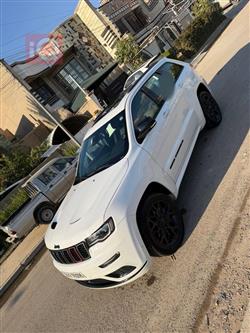 جیپ گراند شیرۆکی